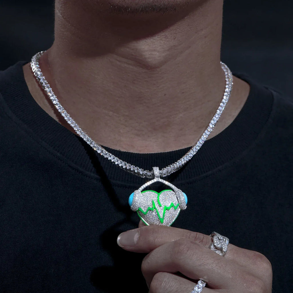 Moissanite Glow Heart Pendant – “Heartbeat Harmony” Edition - Shop Gold Supply