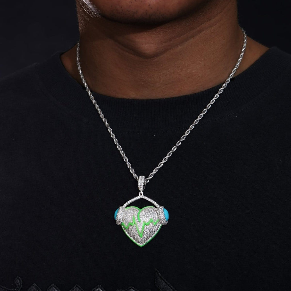 Moissanite Glow Heart Pendant – “Heartbeat Harmony” Edition - The Gold Supply