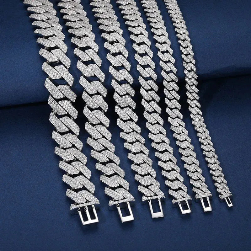 Square-Edge Cuban Link Chain – “Arctic Edge” Edition - The Gold Supply